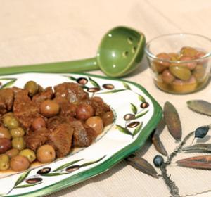 Beef with green olives